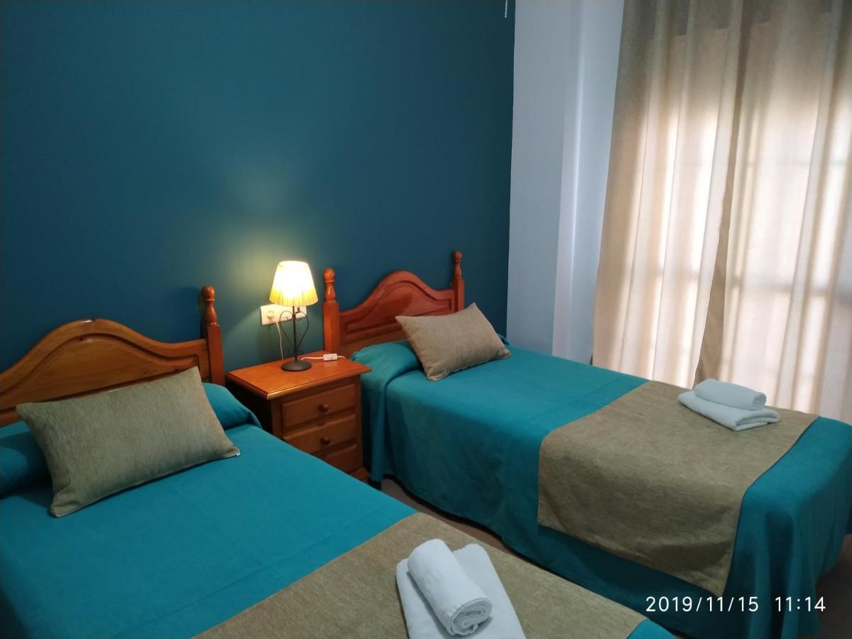 Hostal San Miguel Nerja Bagian luar foto