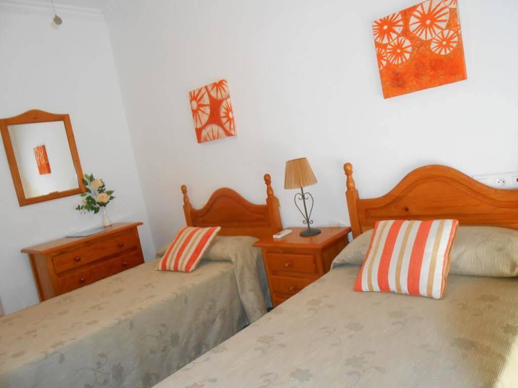 Hostal San Miguel Nerja Bagian luar foto